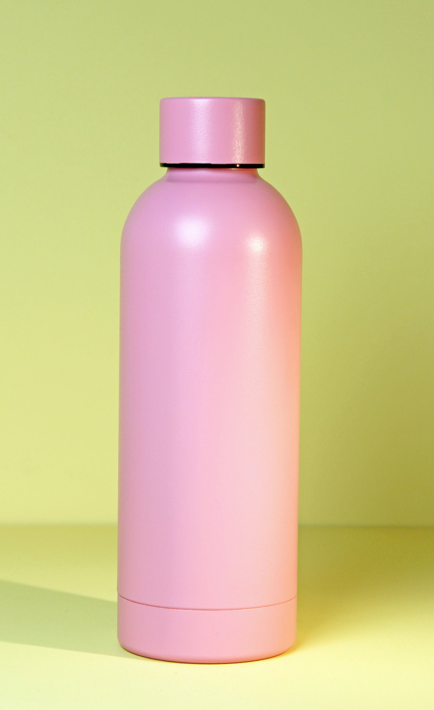 قارورة ماء بالاسم حسب الطلب