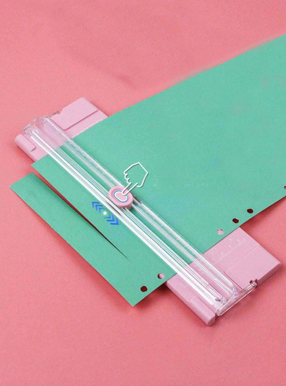 قاطعة الورق الوردية